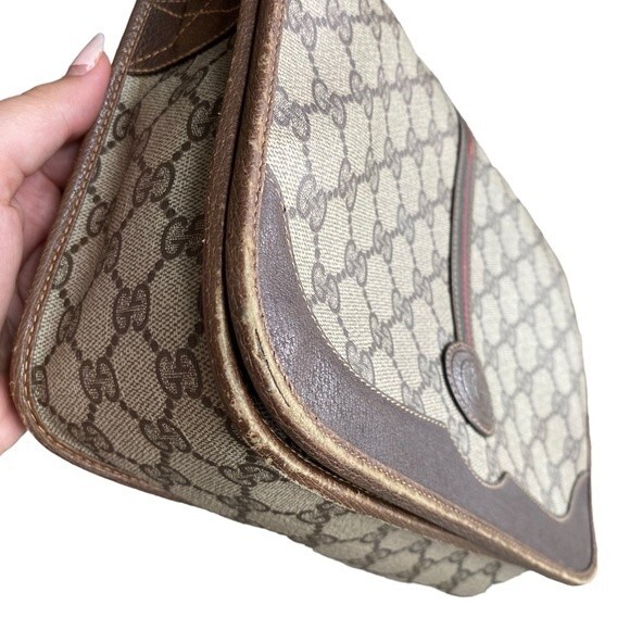 Vintage Gucci Shoulder Bag Flap Closure Classic‎ Brown Monogram - Picture 9 of 11